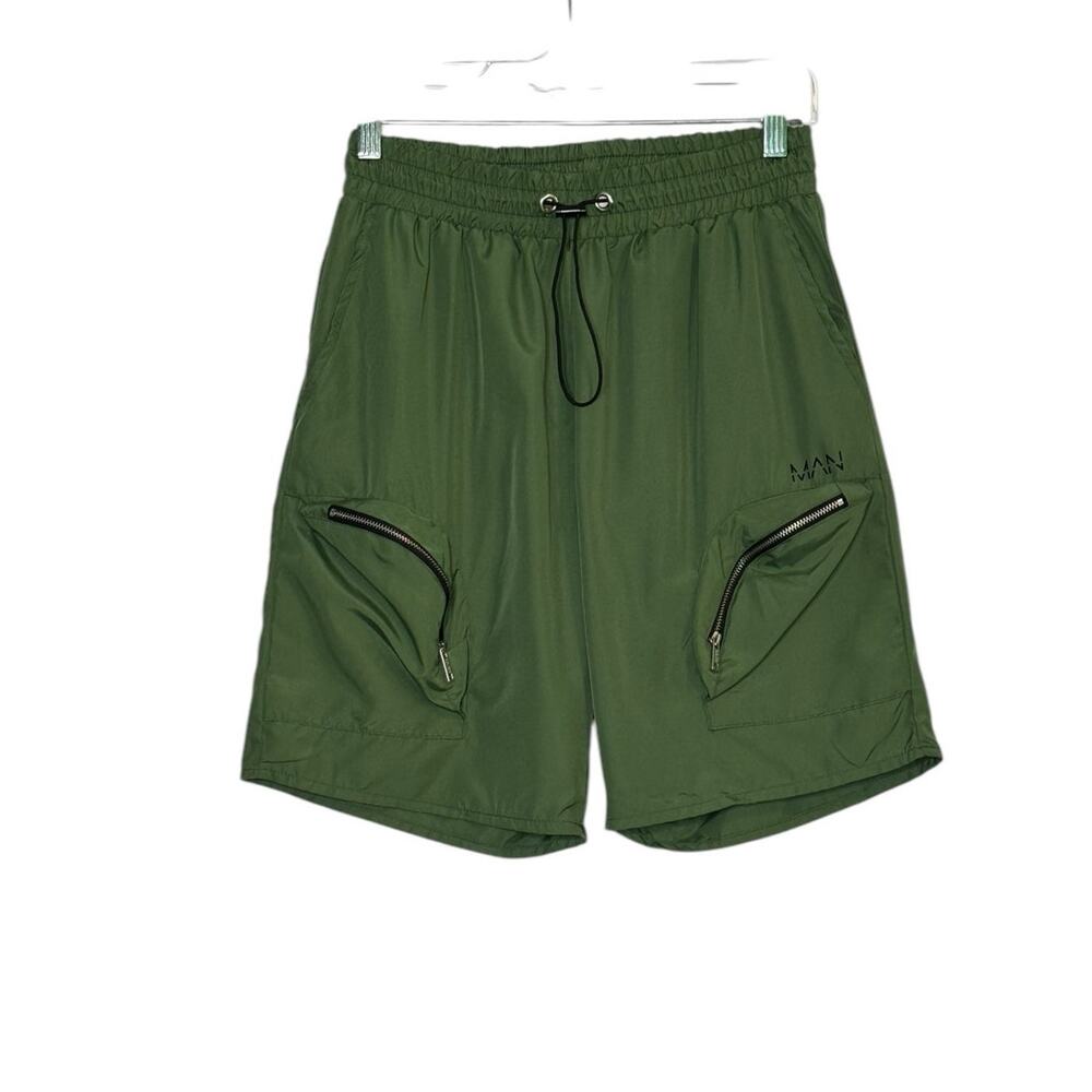 Boohoo man green zipper pockets pull on swim shorts size Medium